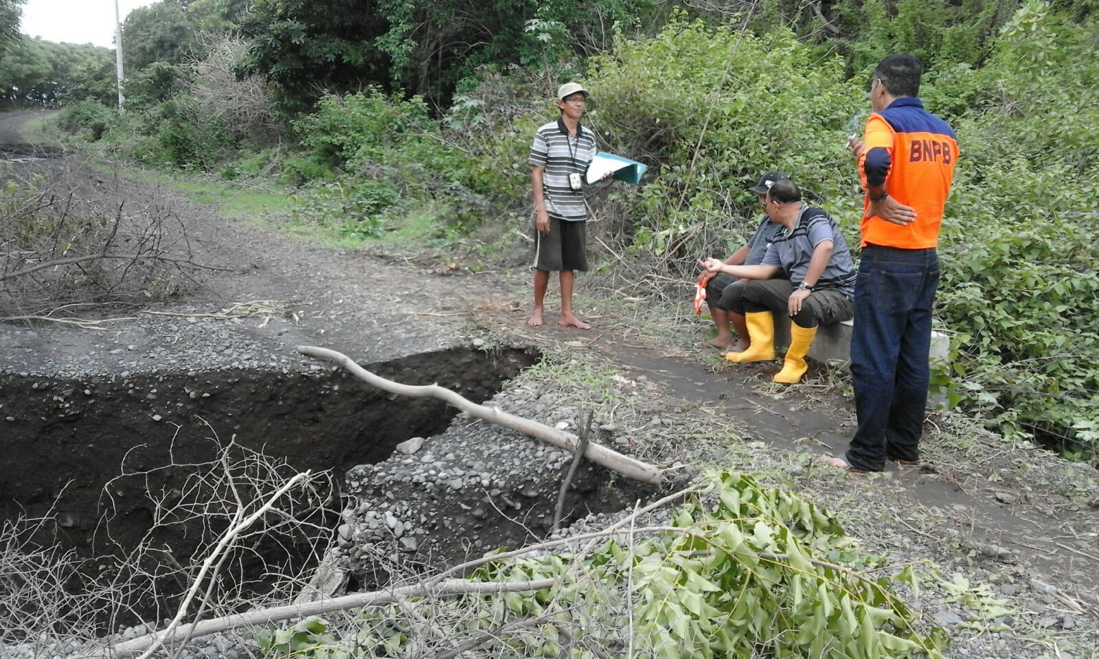 Banjir Di Tambora Jembatan Dan Puluhan Titik Jalan Provinsi Putus