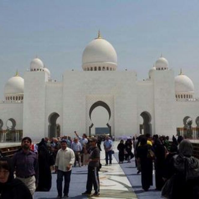 Karpet Masjid Ini Dirajut Oleh 1.200 Wanita - Kabar Harian Bima