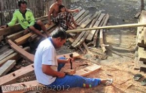 Geliat Pembuatan Kapal Kayu Tradisional Sangiang - Kabar Harian Bima