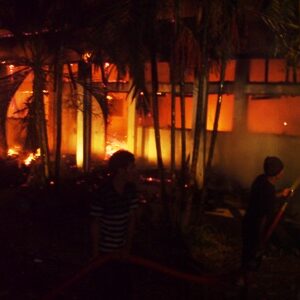 Kebakaran Melanda Gedung Prodi Ekonomi STKIP Bima