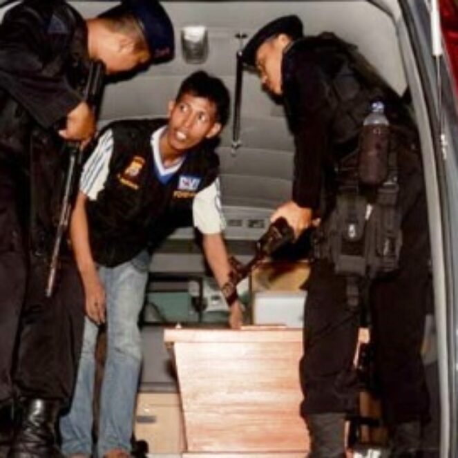Ditolak di Bima, Bakhtiar Dimakamkan di Jakarta