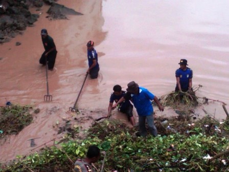 Kegiatan Linmas Antisipasi Banjir - Kabar Harian Bima