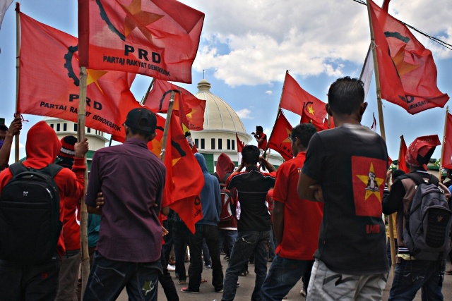 17 Demonstran PRD Diamankan, Wakapolres Berdarah - Kabar Harian Bima