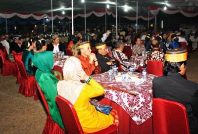 Suasana makan malam acara FKN Bima. Foto: Bin