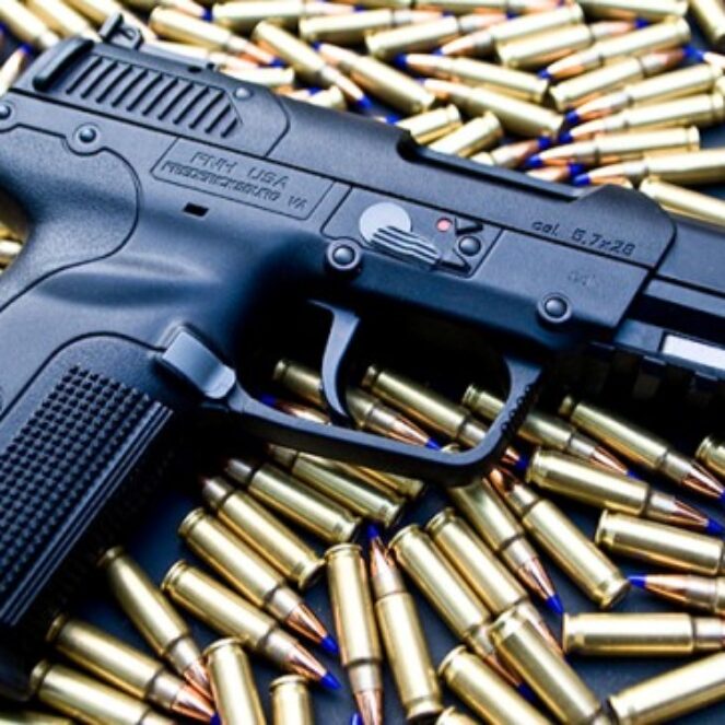 Miliki Pistol Jenis FN, Dua Pemuda Diamankan