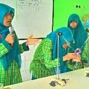 Mahasiswa UIN Makassar Adakan Lomba KIT di MAN 1