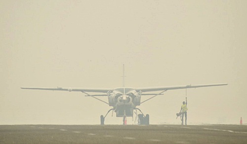 Kabut Asap, Penerbangan di Bima Terganggu - Kabar Harian Bima
