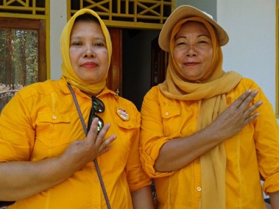 Mantan Caleg Nuryanti dan  Rahmah. Foto: Noval