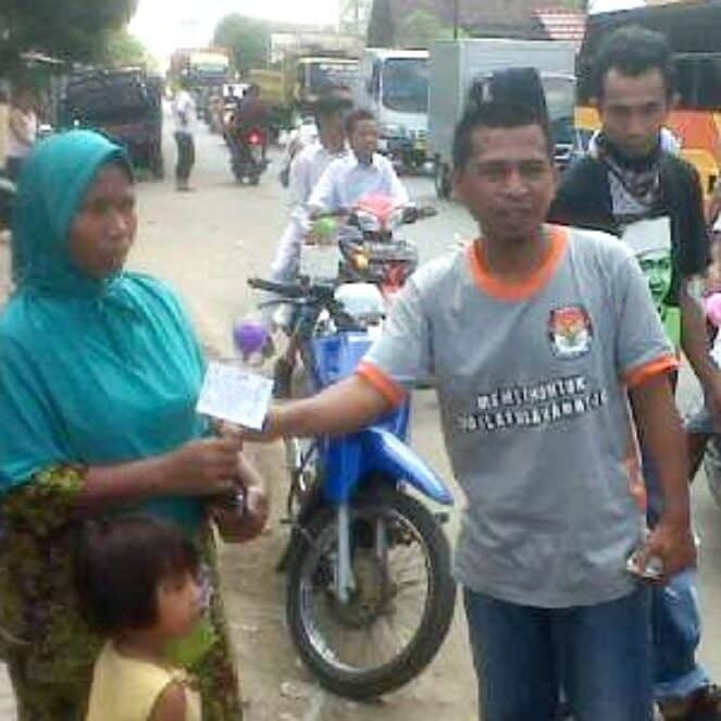 Harapkan Pilkada Damai, 1000 Bunga Kembali Dibagi