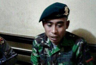 Ihwan saat diamankan di kantor Polres Bima Kota. Foto: Bin