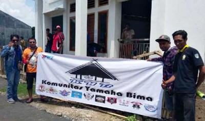 Komunitas Yamaha Bima saat membantu Masjid di Kelurahan Rabangodu Selatan. 