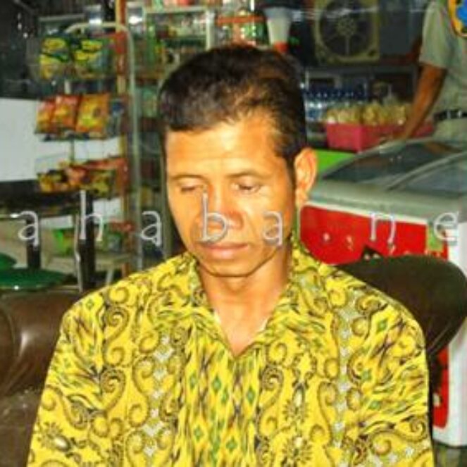 Pastikan Mayat Anaknya, Orang Tua Ishaka ke Poso