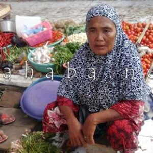 Jokowi ke Pasar Amahami, Pedagang Rugi - Kabar Harian Bima