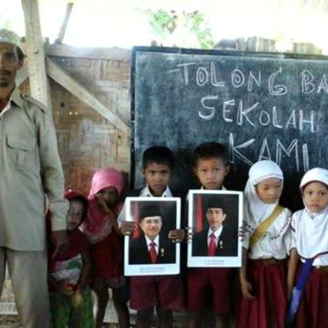 Siswa MTs Soromandi: Tolong Bantu Sekolah Kami Jokowi