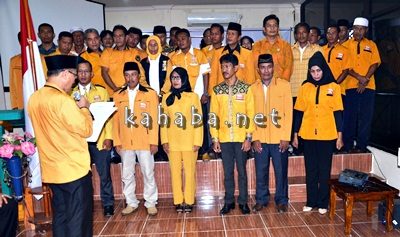 Pengurus Partai Hanura Kota Bima dan Kabupaten Bima saat dilantik. Foto: Bin