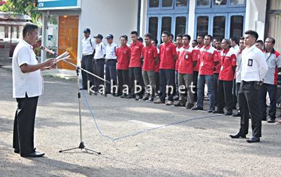 Telkom Bima saat menggelar upacara Sumpah Pemuda ke-88. Foto: Bin