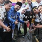 Anggota DPR RI Resmikan Bantuan Sumur Bor di Kelurahan Monggonao - Kabar Harian Bima