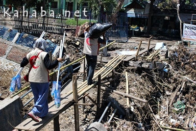 BSMI Salurkan Bantuan Korban Banjir - Kabar Harian Bima