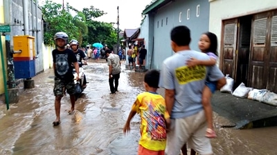 Banjir Meluap di BTN Tolotongga Kota Bima - Kabar Harian Bima