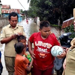 Bupati Bima Tinjau Banjir di Woha