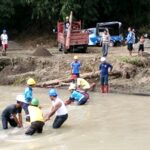 Pasca Banjir, PLN Bima Perbaiki Jaringan Listrik - Kabar Harian Bima