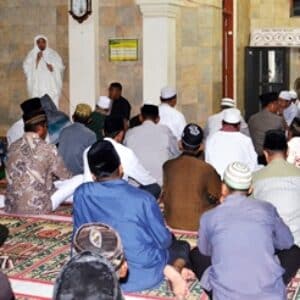 Bupati Ajak Masyarakat Makmurkan Masjid dan Musholla