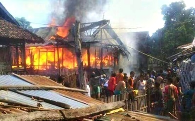 Arus Pendek Listrik, Rumah Warga Sape Terbakar - Kabar Harian Bima