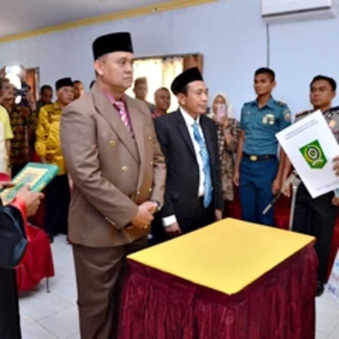 Bupati Bima Lantik Zubair dan Sudirman Pimpin PD. Wawo
