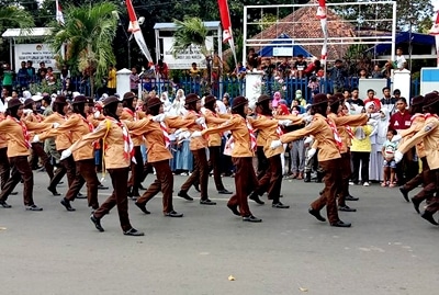 Gerak Jalan Indah SMP Pukau Penonton - Kabar Harian Bima