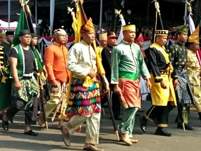 2 Putra Bima Ikut Parade Kawal Bendera Pusaka dari Monas ke Istana Negara - Kabar Harian Bima