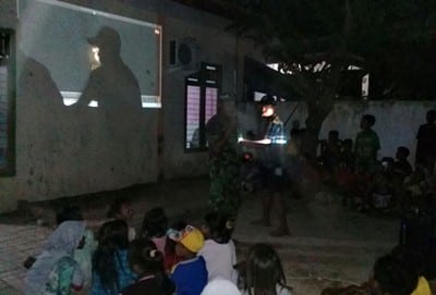 Malam Ini, Warga Desa Darussalam Nobar Film G30S/PKI - Kabar Harian Bima