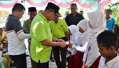 175 Siswa Kelurahan Tanjung Terima Bantuan Program Indonesia Pintar - Kabar Harian Bima