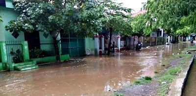 Hujan 20 Menit, Lingkungan Tambana Direndam Banjir - Kabar Harian Bima