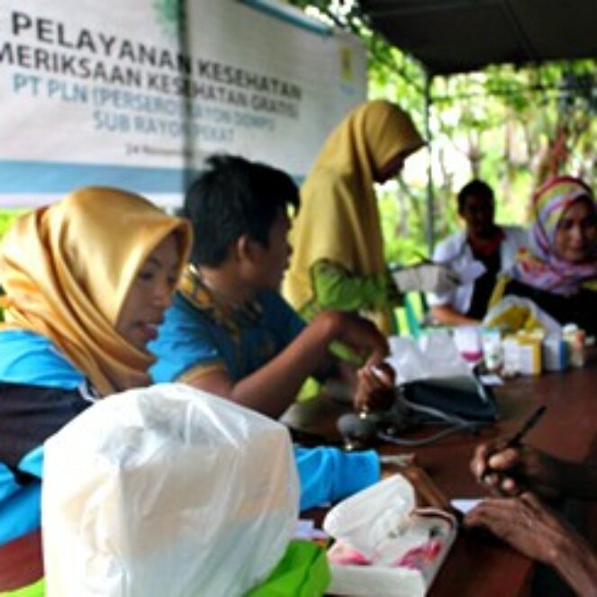 PLN Gelar Kegiatan Pemeriksaan Kesehatan Gratis di Desa Pekat