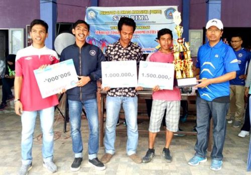 Turnamen Voli Dan Futsal Stie Bima Berakhir, Firdaus: Mahasiswa Perlu Diberi Ruang Untuk Berprestasi - Kabar Harian Bima