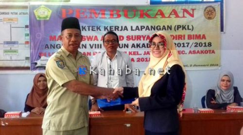 Akbid Surya Mandiri Bima Lepas 41 Mahasiswi PKL di Kelurahan Jatibaru - Kabar Harian Bima