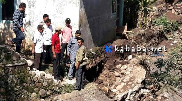 Dinas PU Data Kerusakan Akibat Banjir di Desa Tambe - Kabar Harian Bima