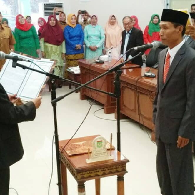 Gantikan Feri, Abdul Latif Dilantik Jadi Anggota Dewan