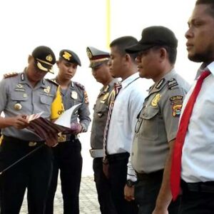 4 Anggota Polres Bima Diberi Penghargaan, 1 Polisi Dipecat - Kabar Harian Bima
