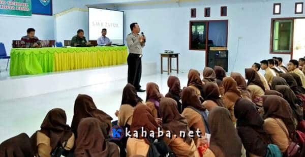 FKUB, Polisi dan TNI Sosialisasi Bahaya Narkoba dan Wawasan Kebersamaan di SMKN 1 - Kabar Harian Bima