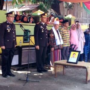 Kapolres Bima Kota Pimpin Pemakaman Kedinasan Anggota Polri 