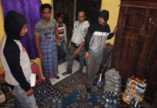 Polisi Amankan 203 Botol Miras di Kelurahan Dara - Kabar Harian Bima