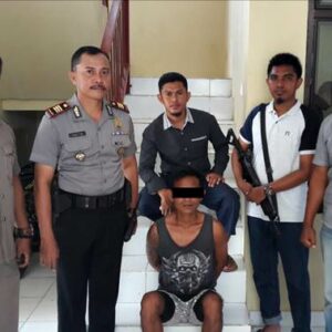 Pria Ini Ditangkap Karena Diduga Mencuri Celana dan Uang