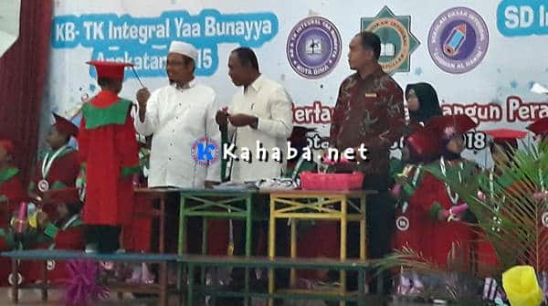 Penyematan Bintang Prestasi, KB TK Yaa Bunayya dan SD Integral Luqman Al Hakim Siap Cetak Generasi Tauhid - Kabar Harian Bima