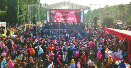 Ribuan Warga Bima-Dompu Tumpah Ruah Saat Festival Rimpu di Monas - Kabar Harian Bima