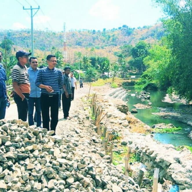 Warga Minta Perbaikan Sungai Dodu, Ketua DPRD Langsung Tinjau Lokasi