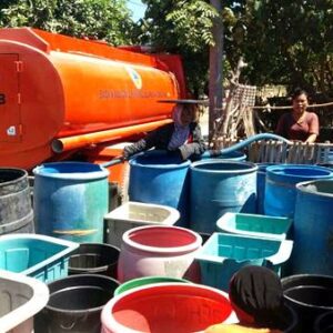 Tangani Krisis Air Bersih, BPBD Salurkan 60 Ribu Liter Air - Kabar Harian Bima