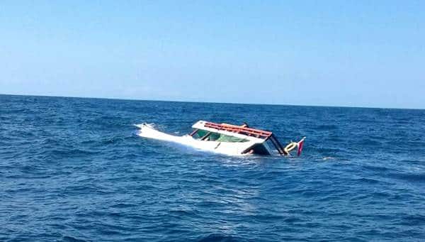 Kapal Tenggelam di Sape, 2 Orang Meninggal, 3 Orang Hilang - Kabar Harian Bima