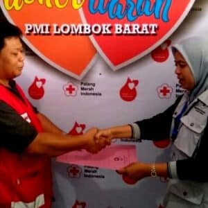 Pemkot Bima Serahkan 102 Kantong Darah Untuk Korban Gempa Lombok - Kabar Harian Bima