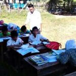 SDN Tambora Terdampak Gempa, Siswa Belajar di Luar Kelas - Kabar Harian Bima